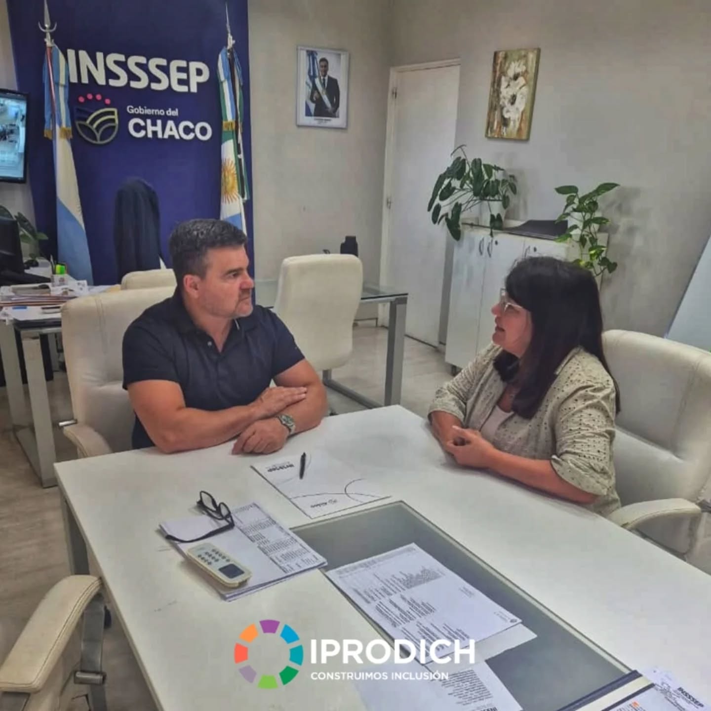 presidente-iprodich-sentada-dialogando-con-presidente-del-insssep-69833f9040e5f640064529.jpeg